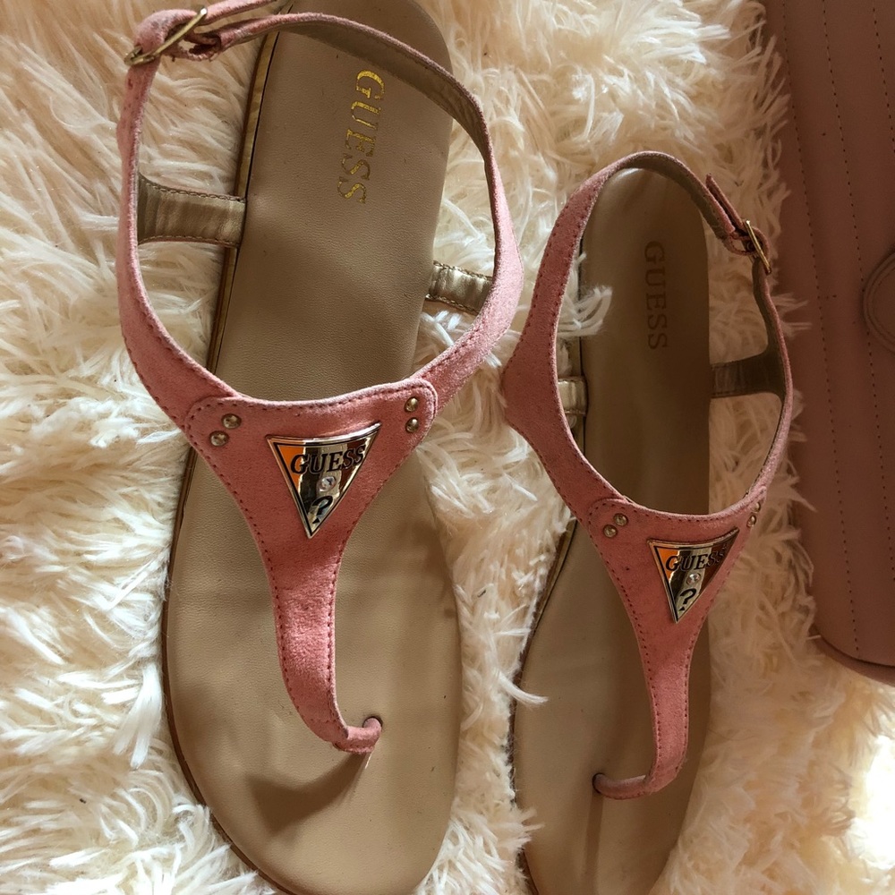 Guess pink flats